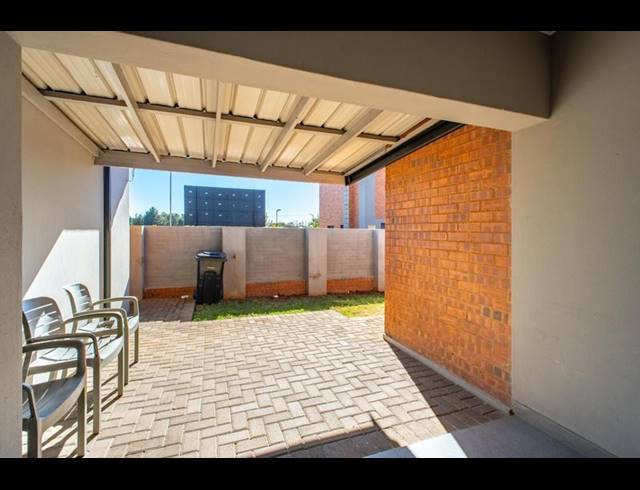 3 BEDROOM TOWNHOUSE FOR SALE IN MONTANA